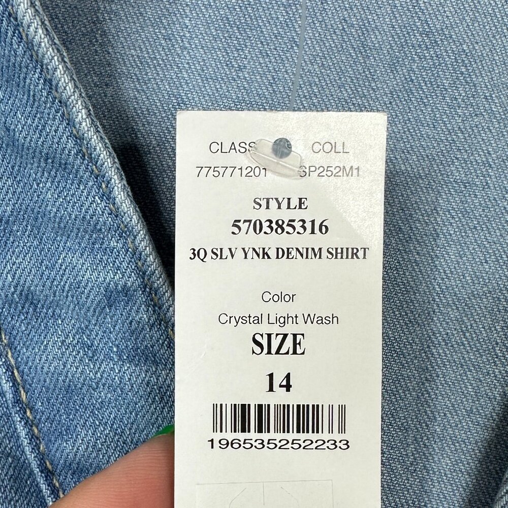 NWT White House Black Market 3/4 Sleeve Yankee Denim Shirt Crystal Light #A1718 - Picture 6 of 8